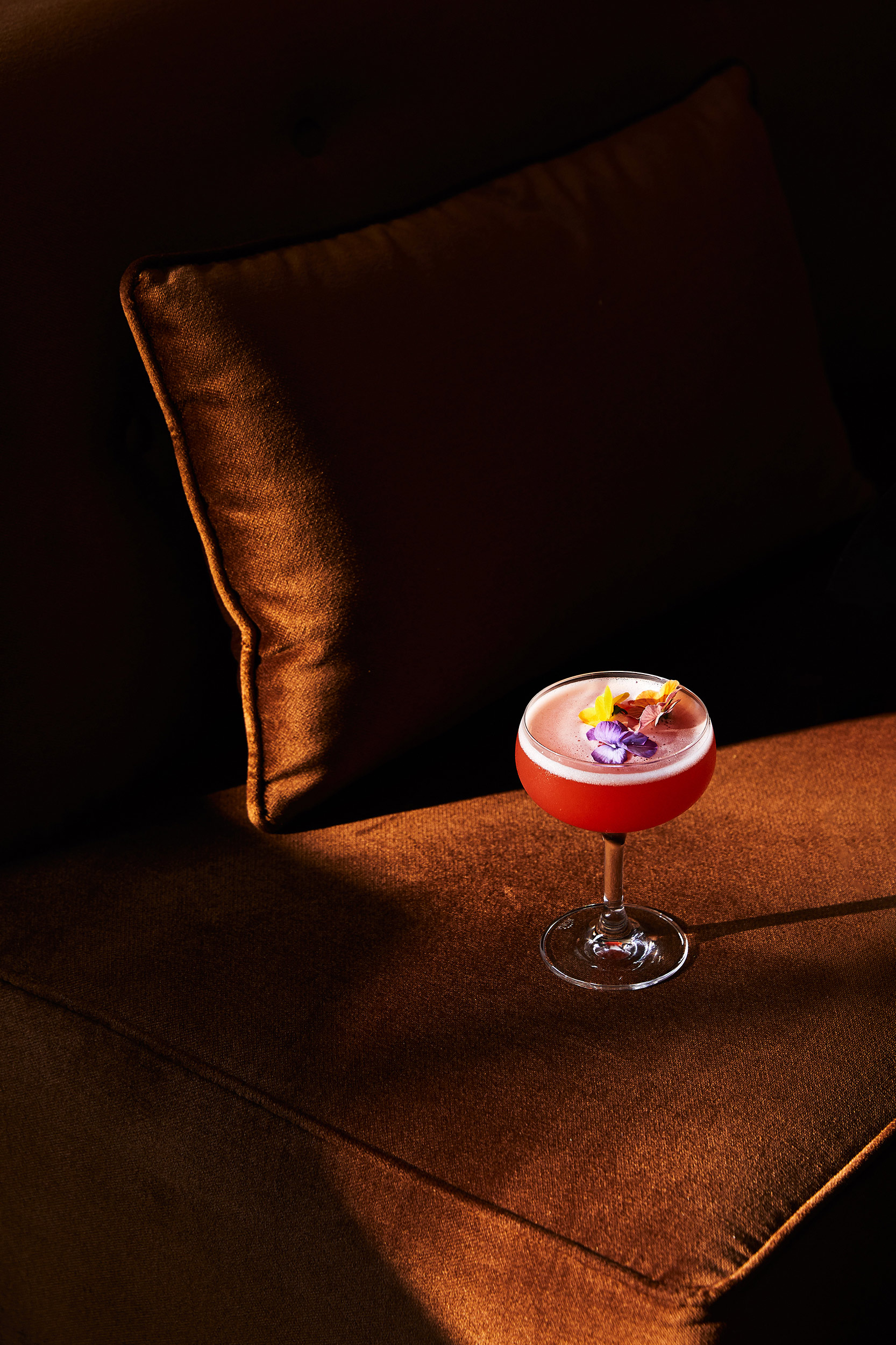 Cocktail photography for Rosewood Hotels by Nico Schinco